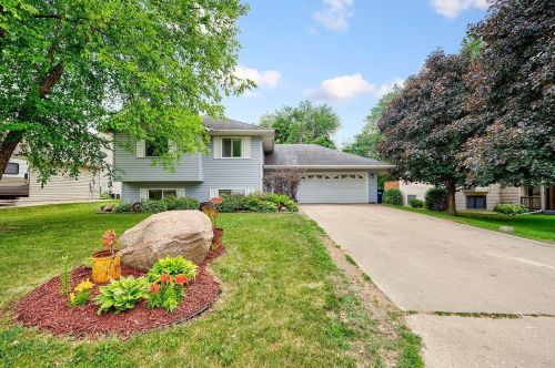 1109 3rd St, Faribault, MN 55021-5412