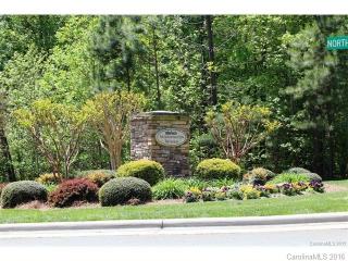 144 Waterbury Dr, Mooresville, NC 28117-9418