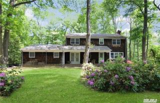 61 Dolphin Ln, Northport, NY 11768-1816