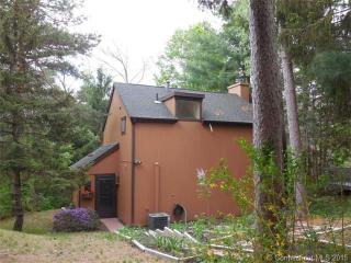 6 Jay Ct, Avon, CT 06001-3311