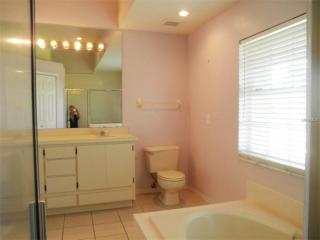 4127 Apple Blossom Rd, Lutz FL  33558-2719 exterior