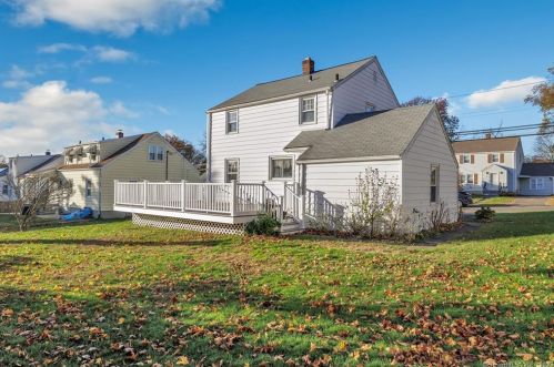 71 Marcroft St, Stratford, CT 06614-3851