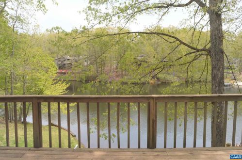 61 Ponderosa Ln, Bybee VA  22963-2405 exterior