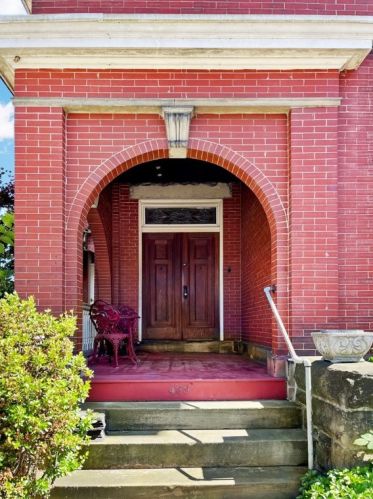433 Main St, Latrobe, PA 15650-1522