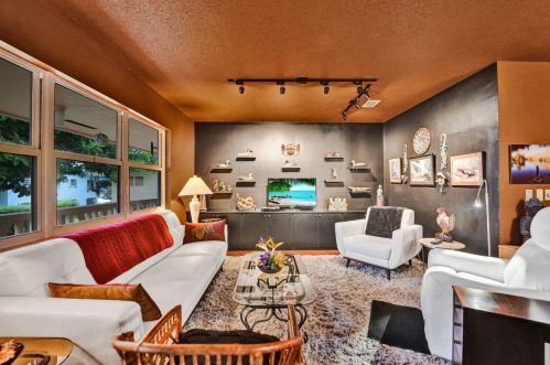 212 Salisbury I, West Palm Beach, FL 33417-1972