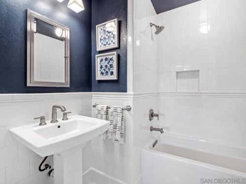 1653 Edgemont St, San Diego CA 92102-1241 exterior