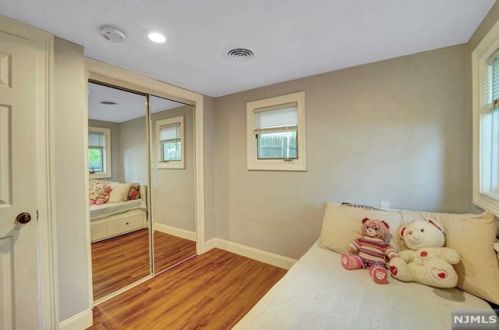 20 Highland Ave, West Milford NJ  07480-3855 exterior