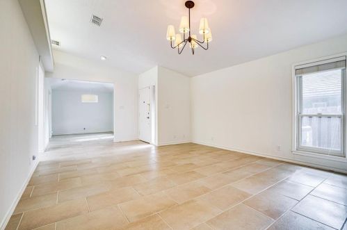 8126 Forest Mesa Dr, Austin TX  78759-8747 exterior