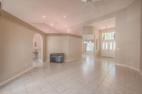 7517 Citrus Hill Ln, Naples FL  34109-0601 exterior