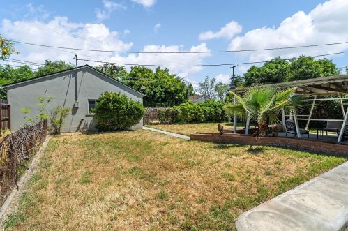 340 Santa Rosa Ave, Modesto CA  95354-1451 exterior