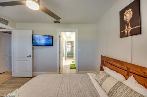 2505 20th Ave, Cape Coral FL  33904-3226 exterior