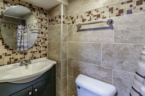1520 Larkspur Dr, Finleyville PA  exterior