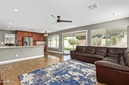 1810 Tremaine Ave, Gilbert AZ 85234-7612 exterior