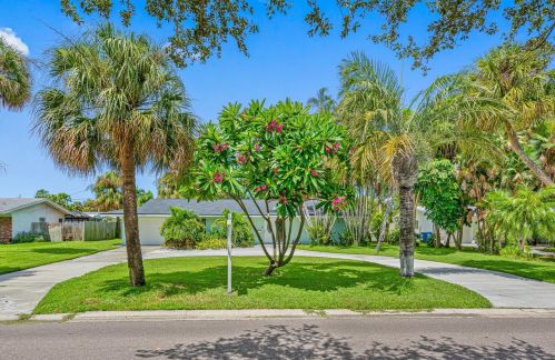 5201 37th St, Saint Petersburg, FL 33714-2311