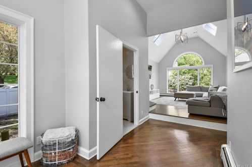 40 Hillandale Rd, Rye Brook NY  10573-1705 exterior