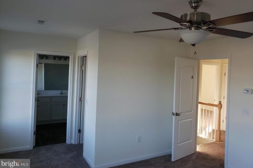 614 Elkins St, Harrington, DE 19952-3282