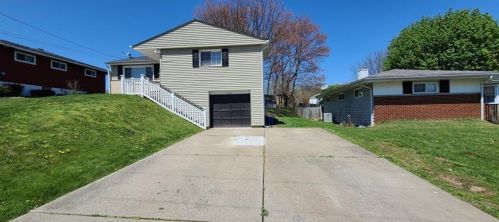 2737 Harvey Ave, New Kensington, PA 15068-3309