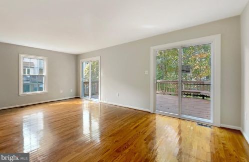 7294 Olde Lantern Way, Springfield VA  22152-3569 exterior