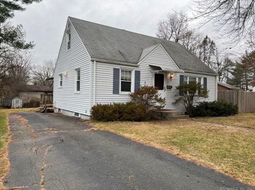 121 Woodland St, Windsor, CT 06095-3455