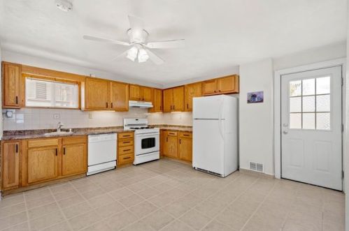 410 Blue Jay Dr, Canonsburg PA  15317-5639 exterior