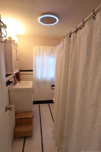 117 Forest St, Hartford CT  06118-2313 exterior