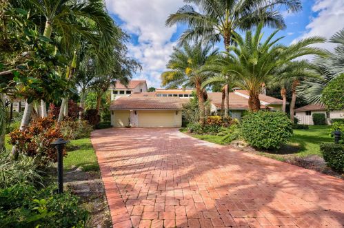 6502 Woodlake Rd, Jupiter, FL 33458-2447
