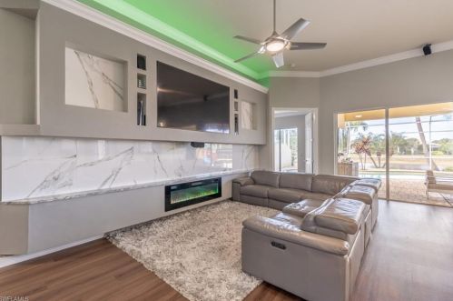 8506 Deimille Ct, Naples FL  34114-2712 exterior