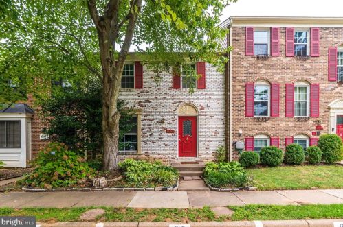 6068 Heathwick Ct, Springfield, VA 22015-3236