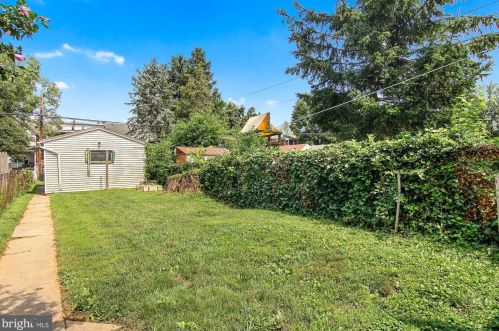 531 Herman Ave, Lemoyne PA  17043-1823 exterior