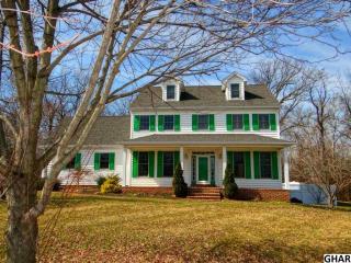 8 Seneca Cir, Carlisle, PA 17015-7510