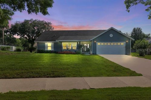 1750 Singing Palm Dr, Apopka FL  32712-2465 exterior