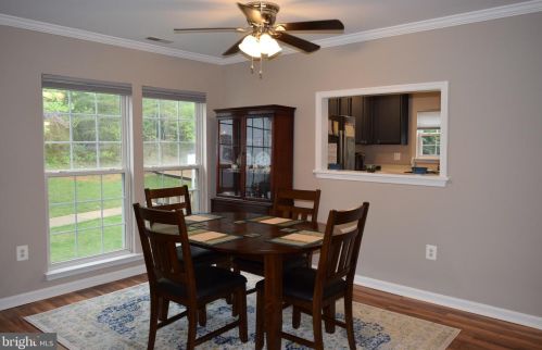 5260 Flatback Ln, Woodbridge, VA 22193-5806