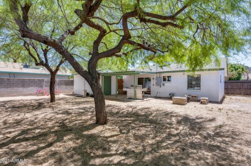 9414 11th Pl, Phoenix AZ  85020-2604 exterior