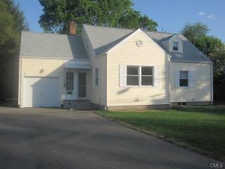 150 Pilgrim Rd, Bridgeport, CT 06610-1344