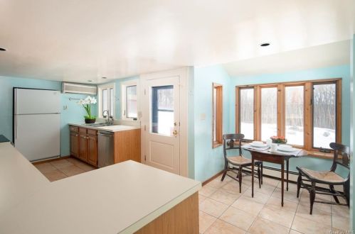 5 High Ridge Rd, Scotts Corners NY  10576-1606 exterior