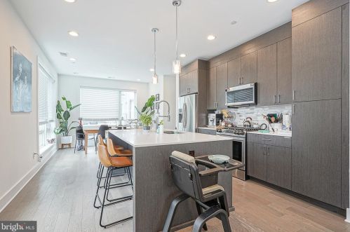 1425 Hancock St, Philadelphia PA  19147-0038 exterior