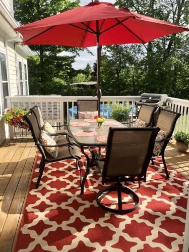 7 Harvey Rd, Londonderry NH  03053-7412 exterior