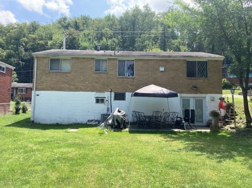 116 Westminster Dr, Verona, PA 15147-1638