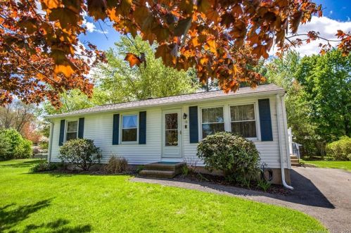 13 Farmstead Cir, Bloomfield, CT 06002-2874