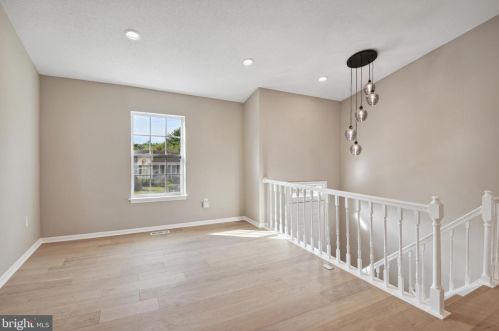 12004 Cleaver Dr, Bowie, MD 20721-1985