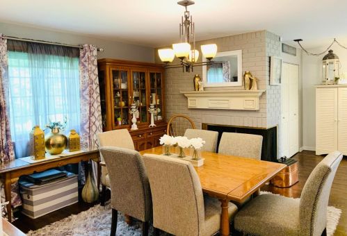 221 150, Valpo IN  46383-9559 exterior