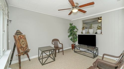 11 Blossom Ave, Holtsville NY  11742-1704 exterior