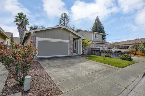 228 Firelight Ct, Santa Rosa, CA 95403-7705