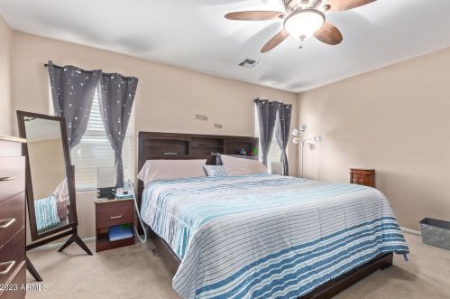 967 Leslie Ave, San Tan Valley AZ  85140-4439 exterior