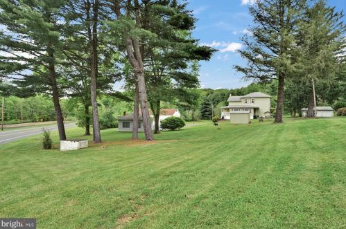 65 Diamond St, Primrose, PA 17901-8597