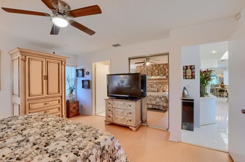 8425 Springlake Dr, Boca Raton FL  33496-4904 exterior