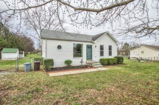 7308 Old Nashville Hwy, Murfreesboro TN  37129-8437 exterior