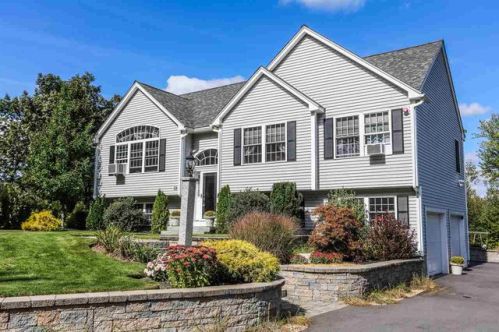 23 Heath St, Newton, NH 03858-3401