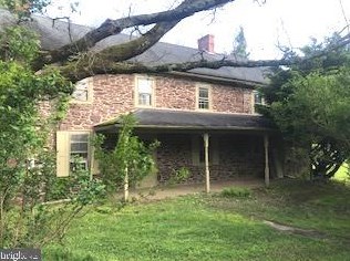113 Dark Hollow Rd, Pipersville, PA 18947-9326