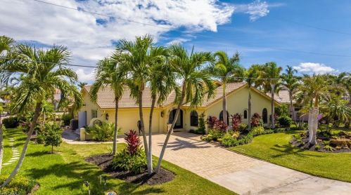 988 Whelk Dr, Sanibel, FL 33957-4814